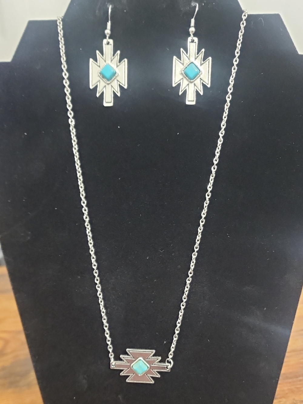 Vintage Western-style Turquoise Jewelry Sets, Which Are composed Of Various Ele-